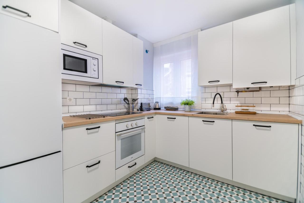 Villa Marta - Apartamentos Centricos Junto Al Mar Кастро-Урдиалес Экстерьер фото