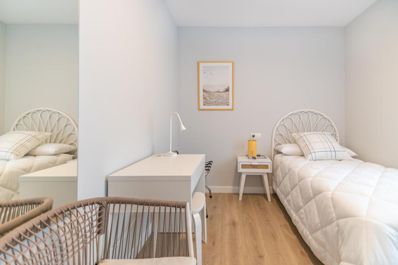 Villa Marta - Apartamentos Centricos Junto Al Mar Кастро-Урдиалес Экстерьер фото