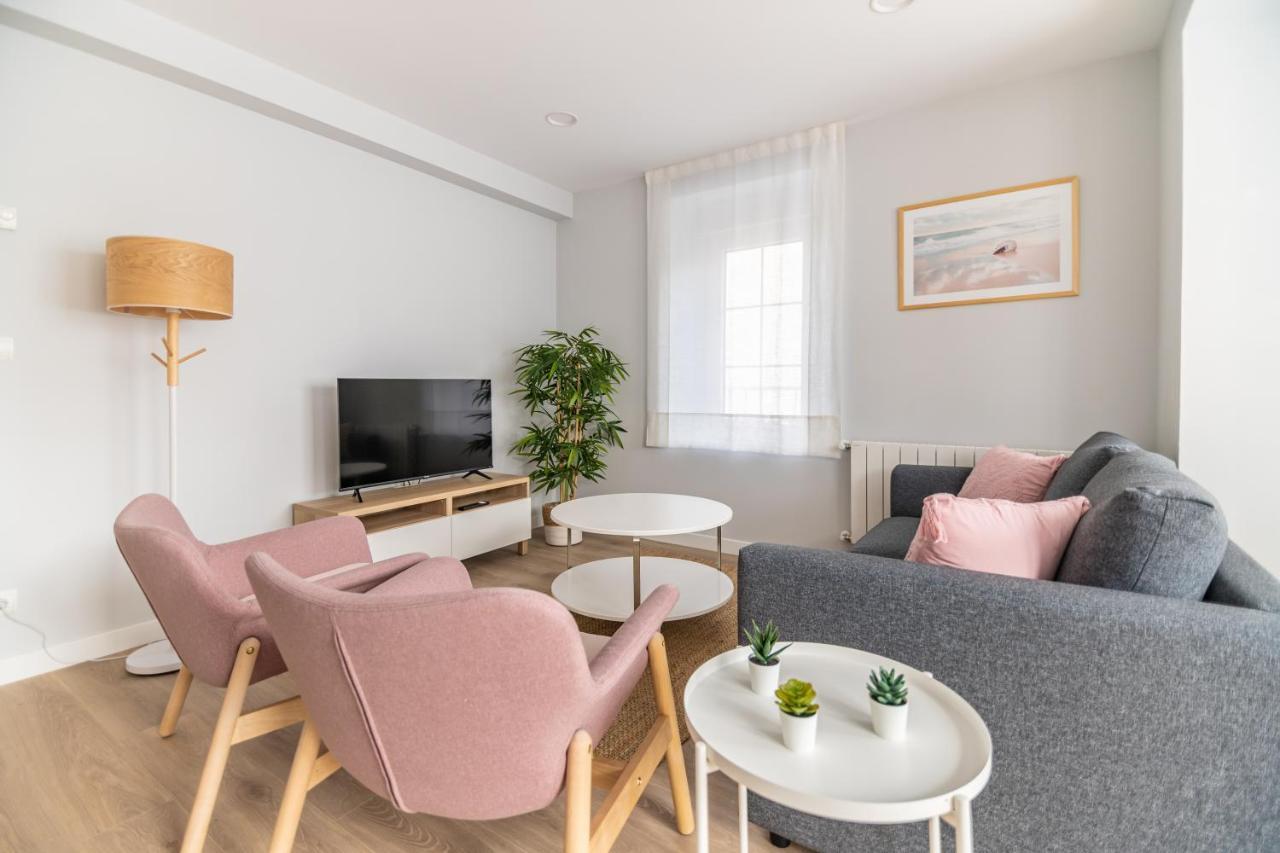 Villa Marta - Apartamentos Centricos Junto Al Mar Кастро-Урдиалес Экстерьер фото